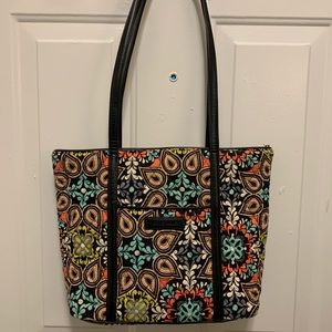 Priced to sell!! Vera Bradley shoulder bag